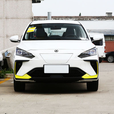 Dong Feng E70 xe taxi điện Trung Quốc Cho chuyến đi trực tuyến Chào tuổi thọ pin 400KM