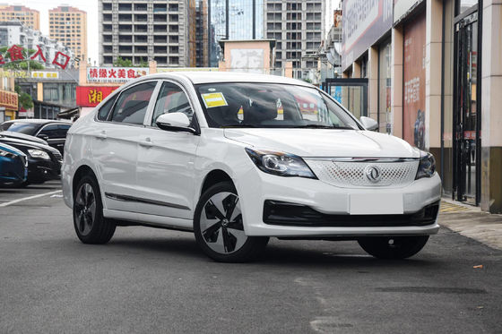 Dong Feng E70 xe taxi điện Trung Quốc Cho chuyến đi trực tuyến Chào tuổi thọ pin 400KM