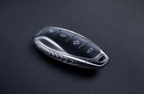 MPV điện Trung Quốc 4 cửa, có hỗ trợ lái L2