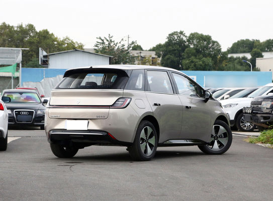 BaoJun Clouds Ev Một chiếc hatchback sedan điện nhỏ với phạm vi 360KM-460KM
