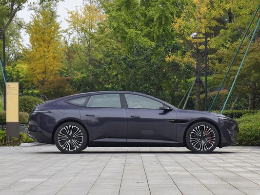 2025 AVATR 12 là một chiếc sedan điện cao cấp ở Trung Quốc. Nó có hai chế độ: Ev và Erev