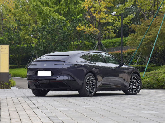 2025 AVATR 12 là một chiếc sedan điện cao cấp ở Trung Quốc. Nó có hai chế độ: Ev và Erev