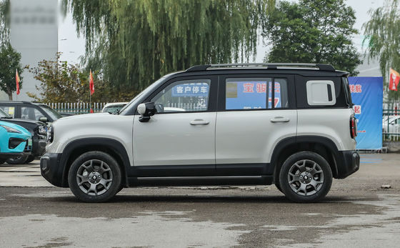 Baojun Yueye Plus là một chiếc xe điện của Trung Quốc với thiết kế hình hộp đặc biệt, cung cấp phạm vi CLTC 401 km. Nó có cả phiên bản 5 chỗ và 4 chỗ.mang lại giá trị đặc biệt cho tiền