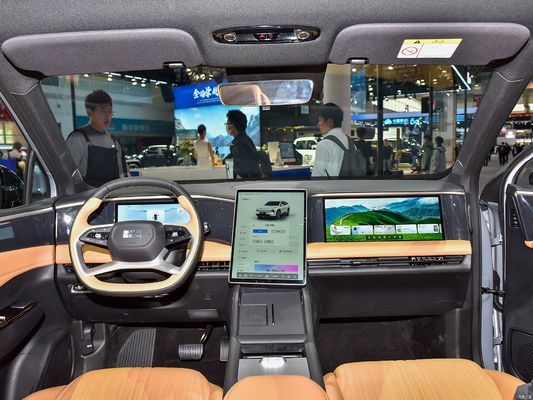 Geely Galaxy L7, được trang bị động cơ 1.5L và 1.5T, với phạm vi kết hợp 1.370km và phạm vi điện thuần túy là 115km. một chiếc SUV lai cắm hiệu quả về chi phí.